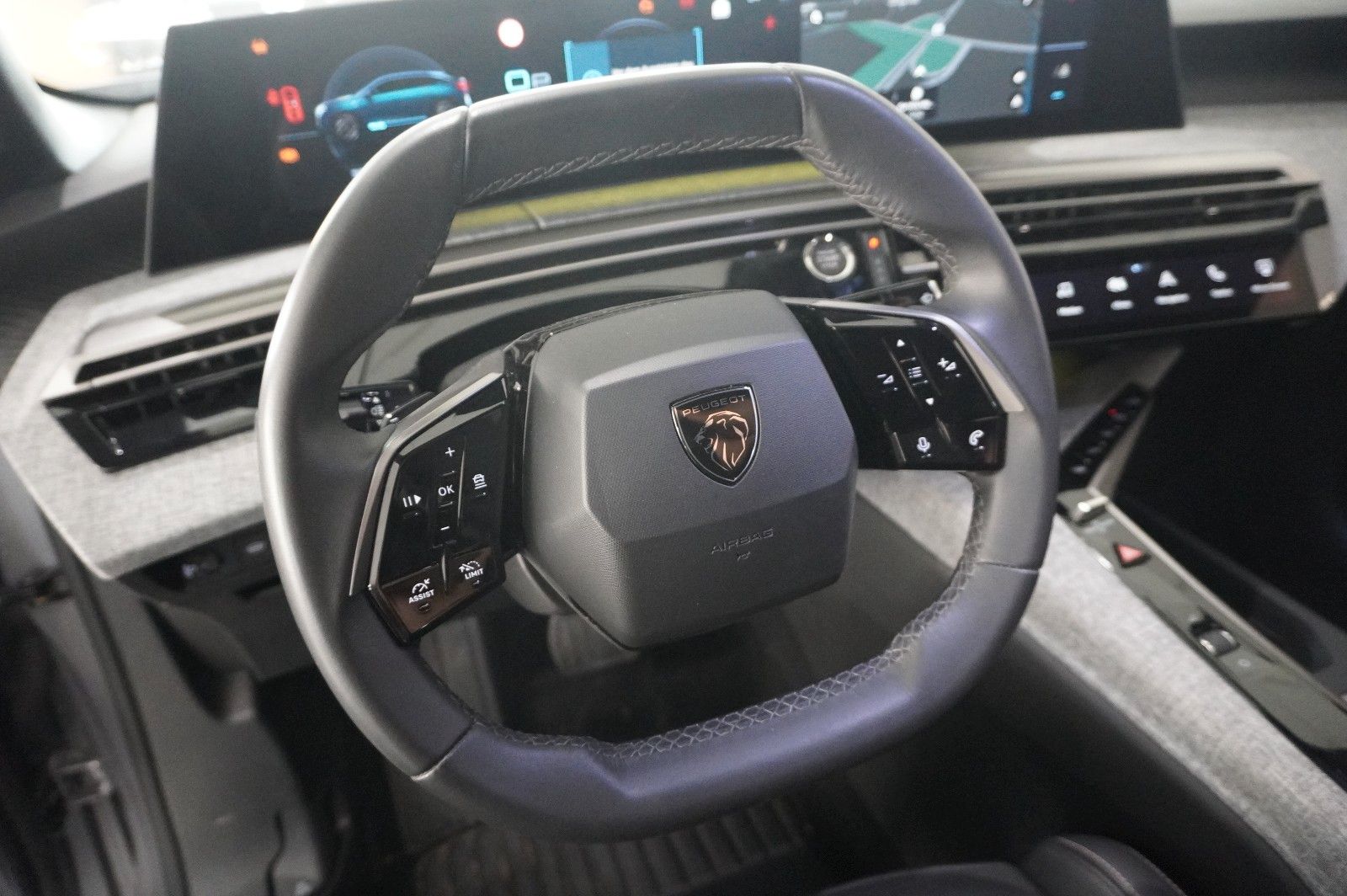 Fahrzeugabbildung Peugeot 3008 Hybrid 145 ALLURE NAVI/LED/360°/SPORT/DAB+