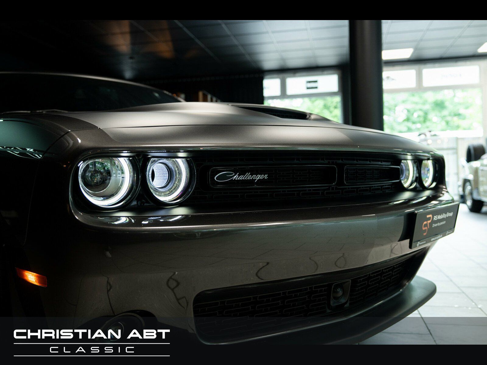 Fahrzeugabbildung Dodge Challenger R/T 5.7 V8 HEMI
