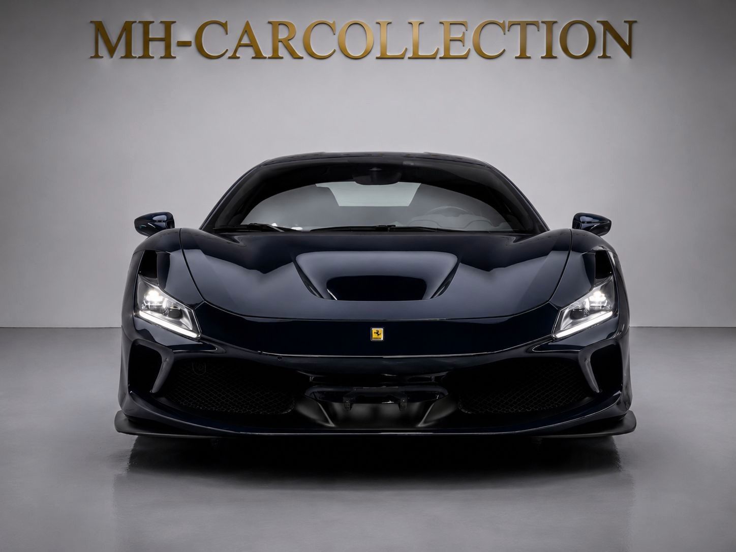 FERRARI F8