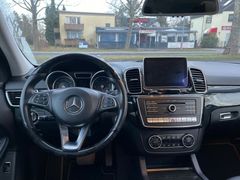 Fahrzeugabbildung Mercedes-Benz GLE 350 AMG*Comand*Pano*Airmatic*HeadUp*Sitzlüft