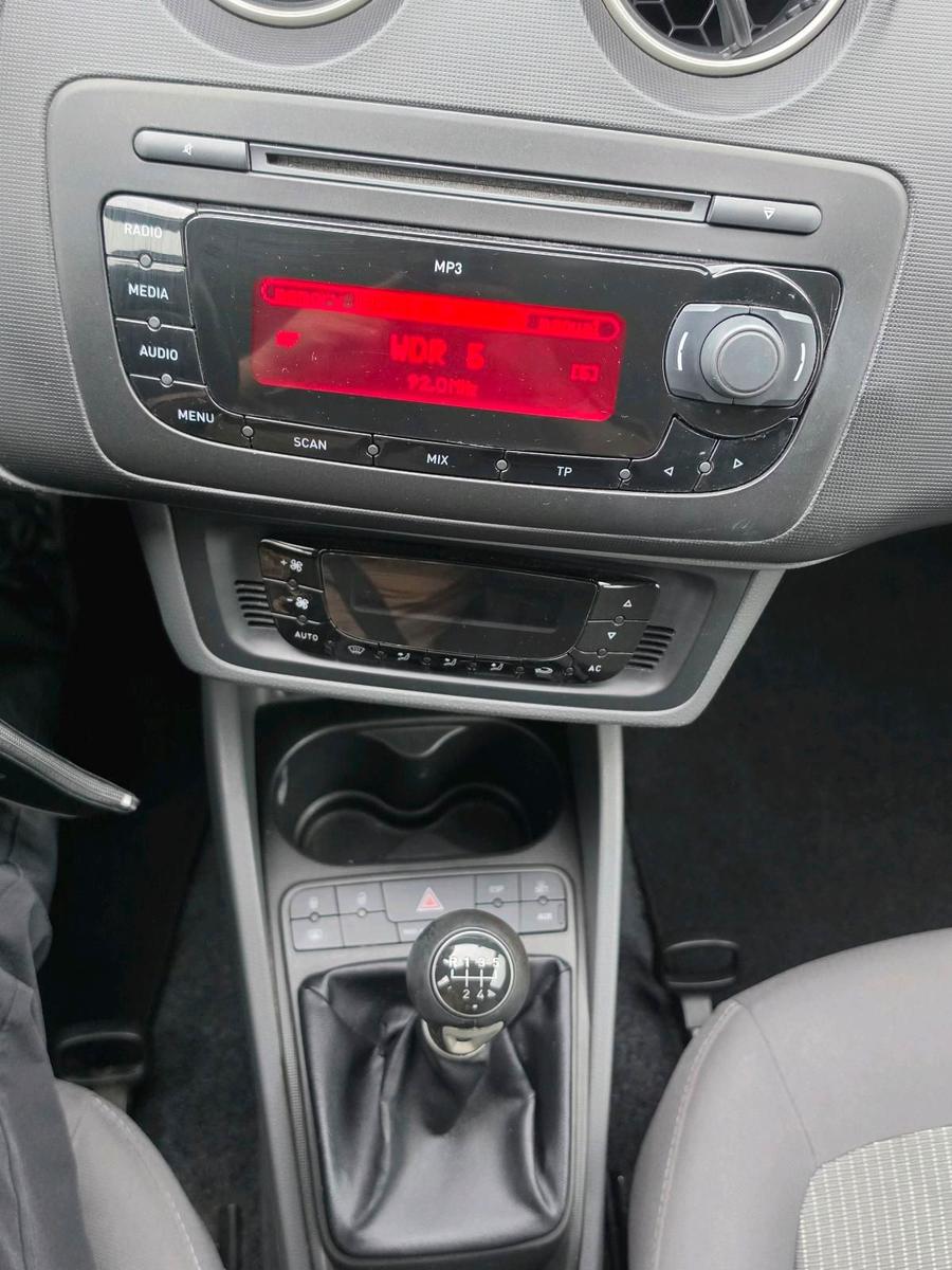 Seat Ibiza 2011 — photo 10