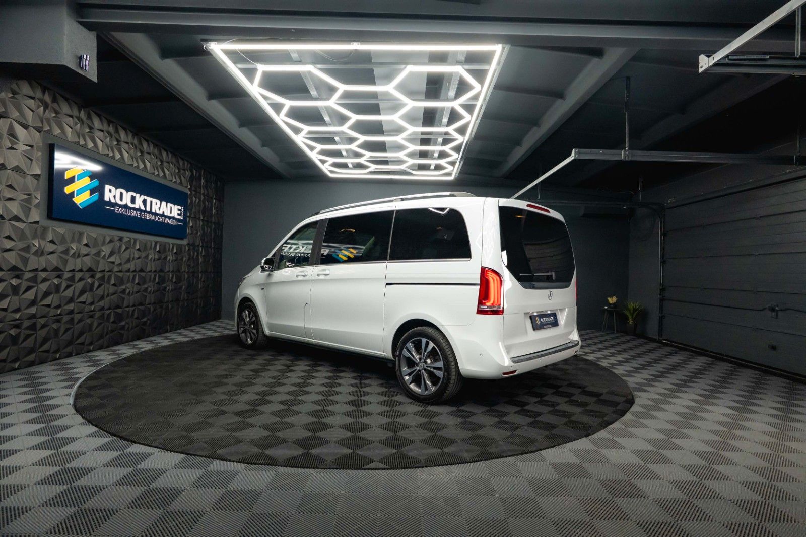 Fahrzeugabbildung Mercedes-Benz V 250 CDI AVANTGARDE EDITION 4MATIC | LED | 19%