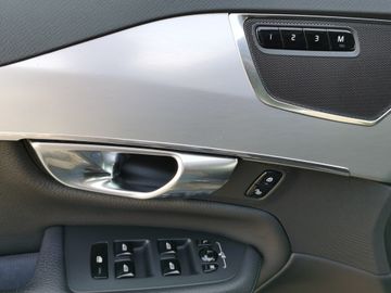 Volvo XC90 - 10