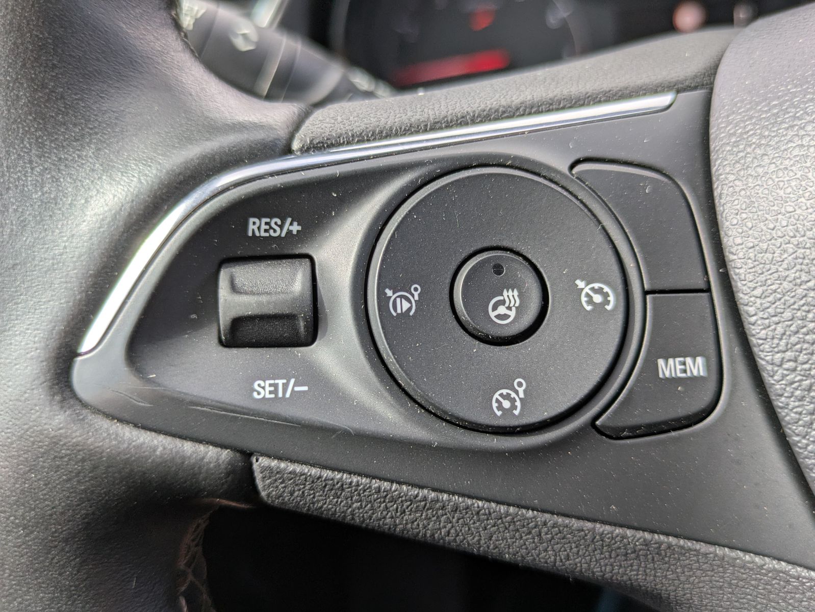 Fahrzeugabbildung Opel Grandland X 1.2 Opel 2020 LED*TEMP*KAMERA*18"APP