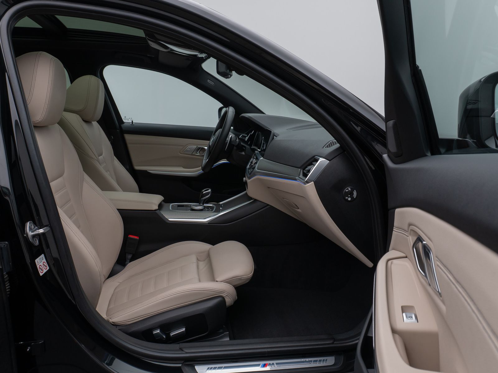 Fahrzeugabbildung BMW 320d M Sport Panorama Laser Kamera HUD DAB HiFi