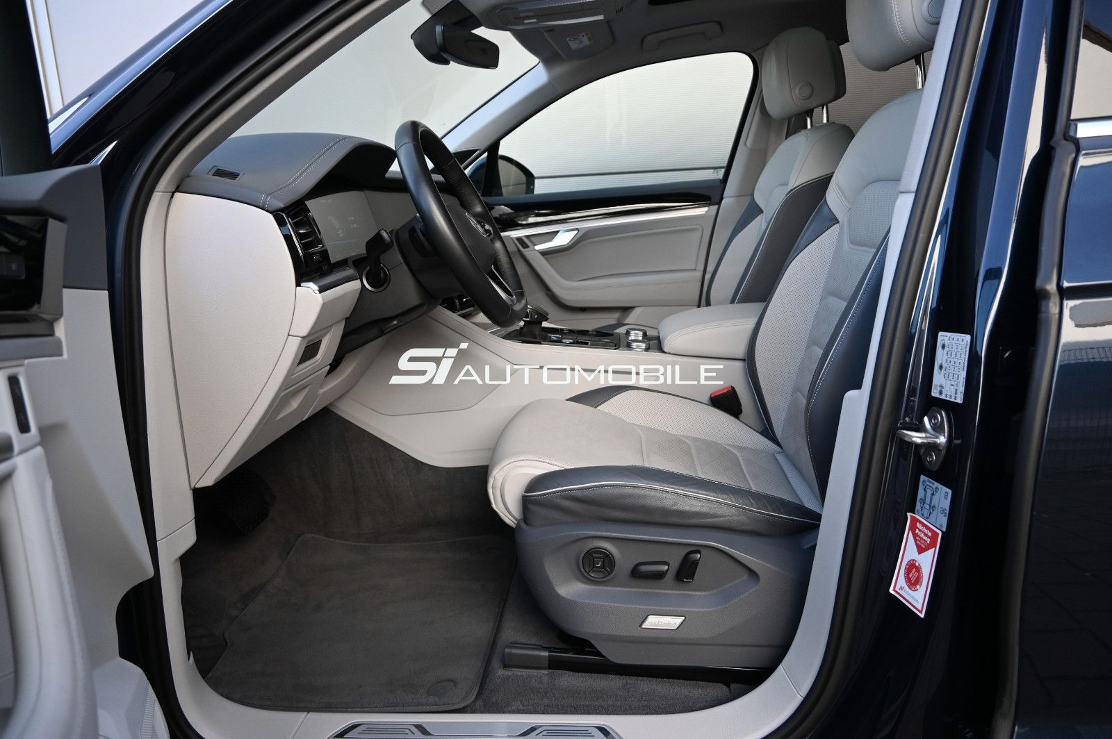 Fahrzeugabbildung Volkswagen Touareg 3.0 V6 TDI 4MOT Atmosphere °MEGAVOLL°