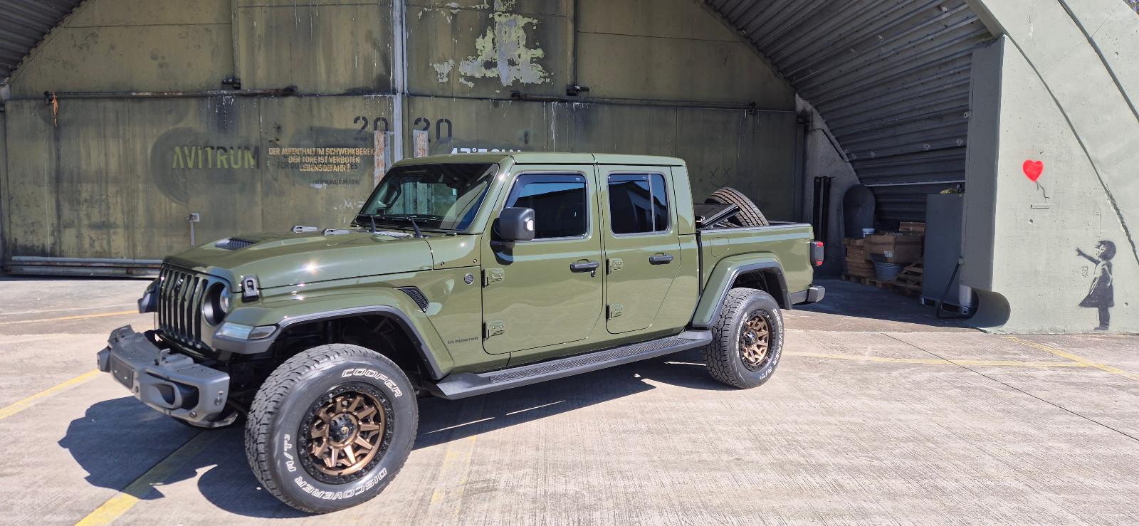 Jeep Gladiator Overland 4WD