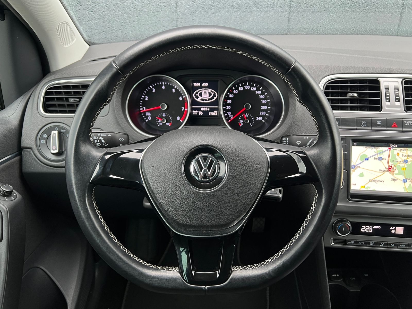 Fahrzeugabbildung Volkswagen Polo Lounge 1.0 *Sitzheizung, Climatronic, Navi*