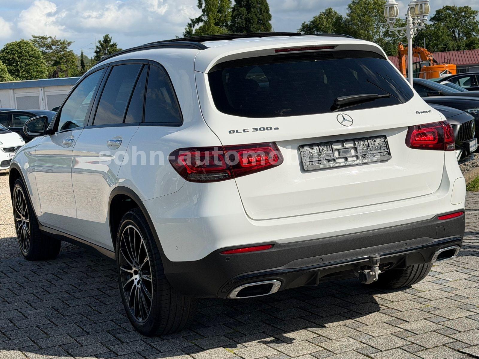 Mercedes-Benz GLC 300 e 4M AMG-Line/Pano/Distro/Night/Wide/AHK