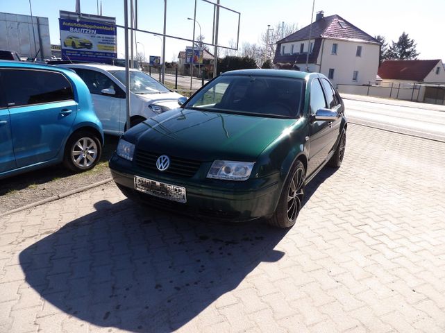 Volkswagen Bora 2.3 V5 Highline