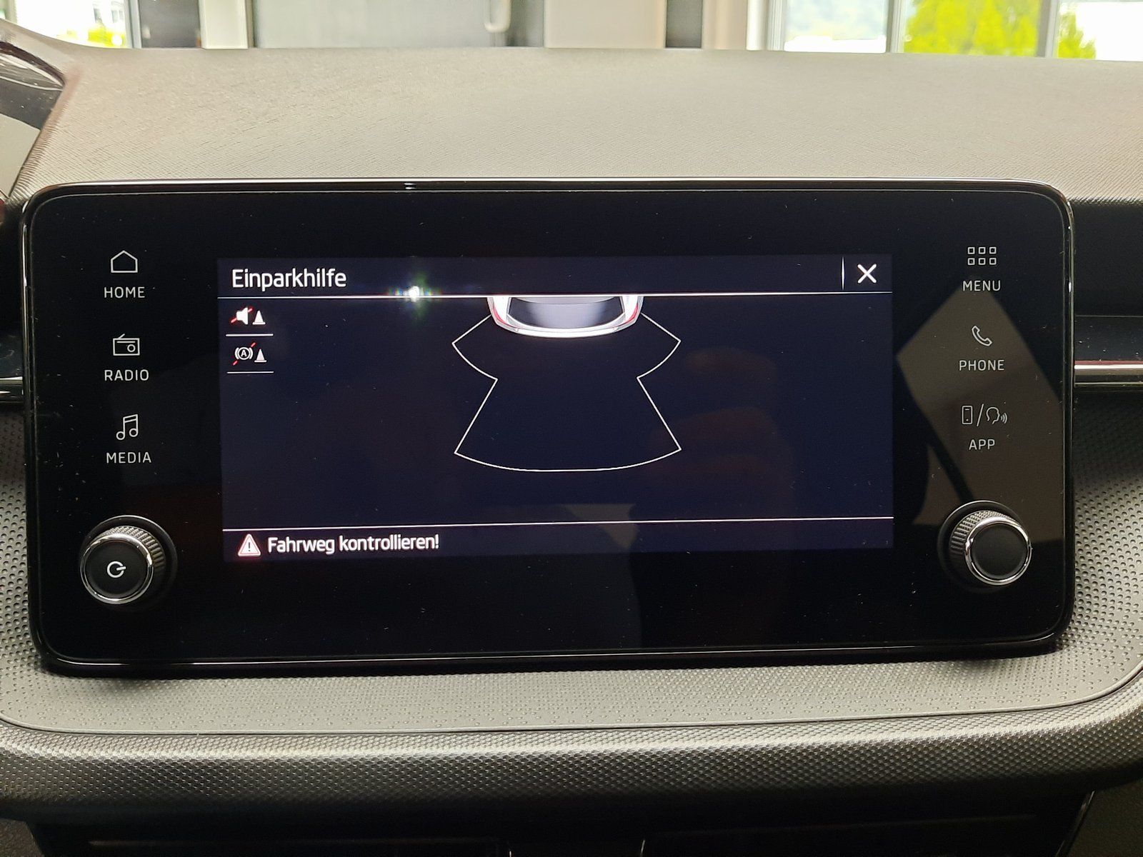 Fahrzeugabbildung SKODA Fabia Essence TSI *LED*PDC*Sitzhzg*APP*DAB*VZE*