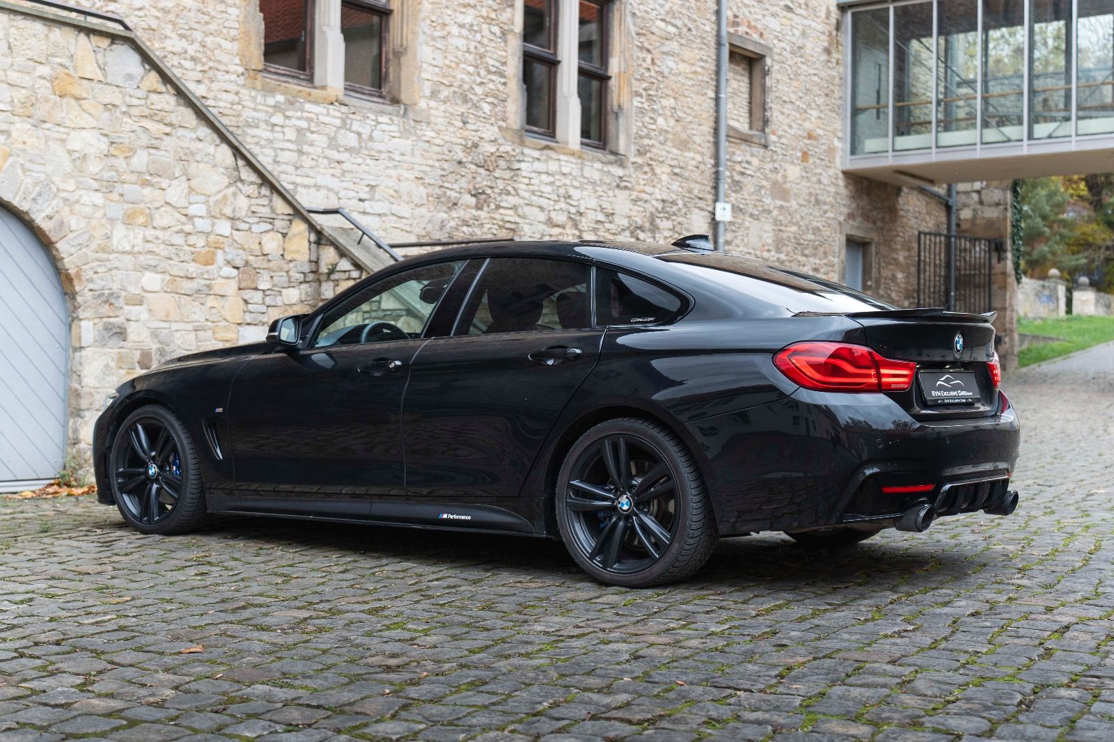 Fahrzeugabbildung BMW 440I M-Performance HUD H&K LED CARPLAY KAM REMUS