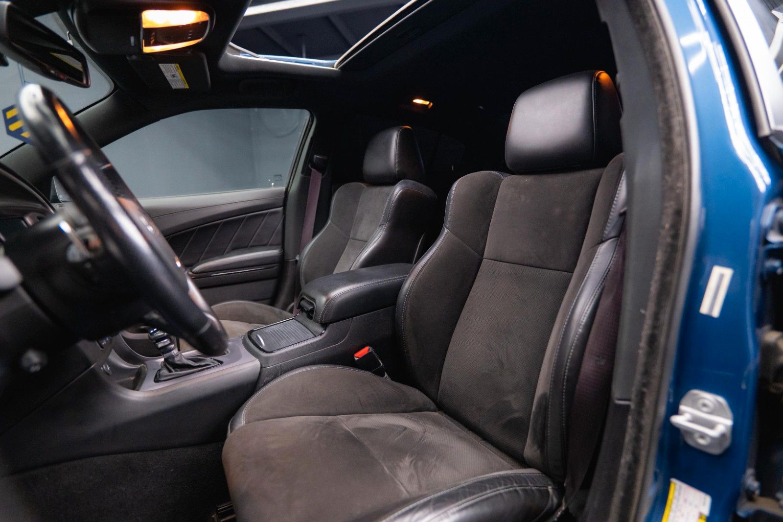 Fahrzeugabbildung Dodge Charger 5.7 V8 HEMI R/T Night-Paket Performance