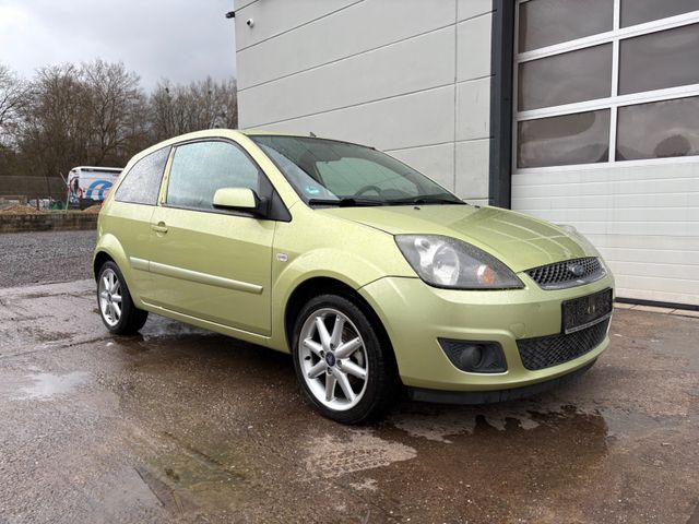 Ford Fiesta Connection 1.3 | KLIMA | 8-FACH BEREIFT |