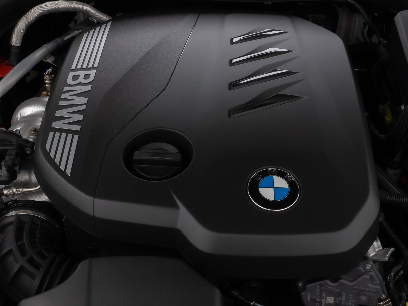 Fahrzeugabbildung BMW 520d Kamera DAB DrivingAssist Alarm LED Sport