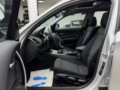Fahrzeugabbildung BMW 116i Lim. / Klimaautomatik Schiebedach SHZ PDC