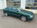 Mazda 626 - Mazda 626 mit Benzin-Antrieb: Limousine