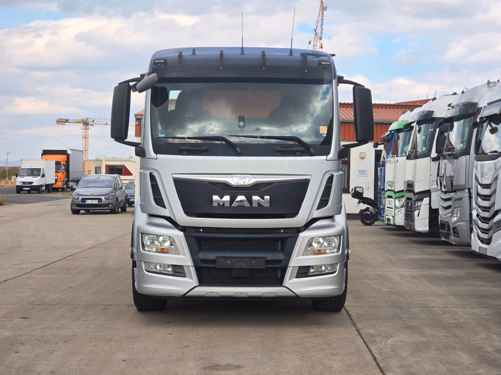 MAN TGS 26.360 *  HYVA-KRAN * 12.8M * FERNBEDIENUNG