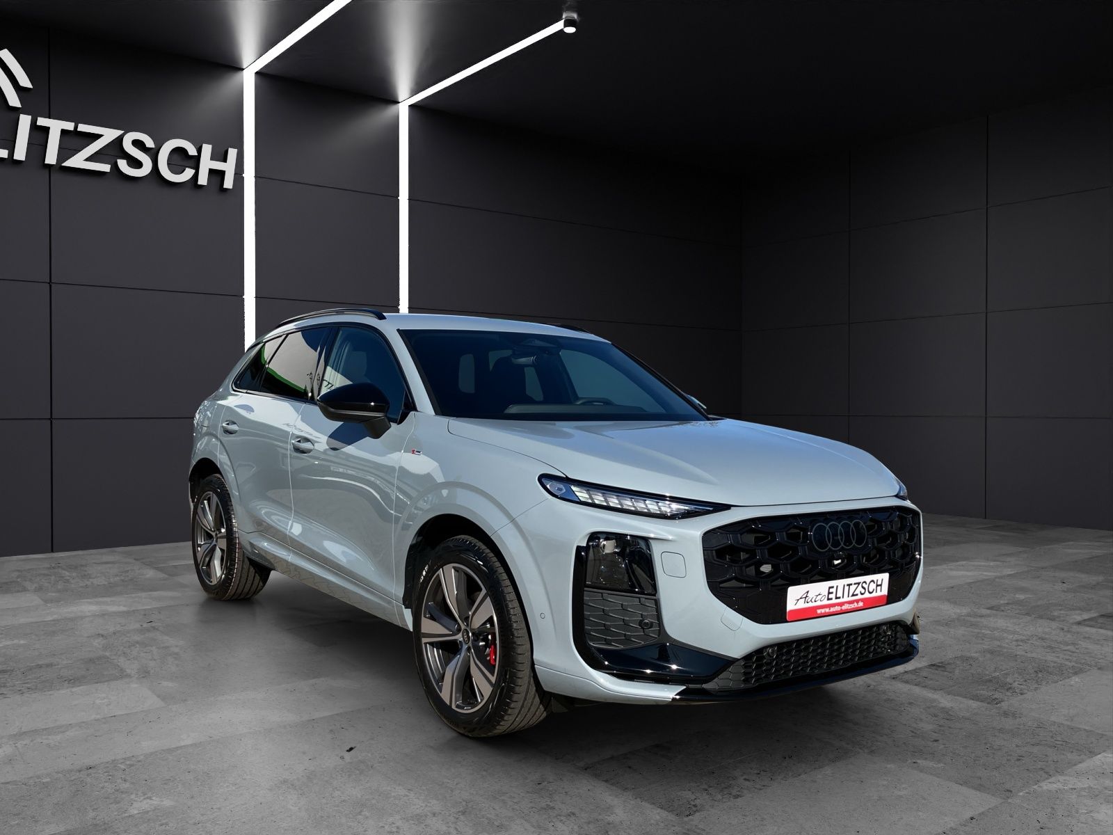 Fahrzeugabbildung Audi Q3 TFSI S tronic MATRIX S line AREA VIEW