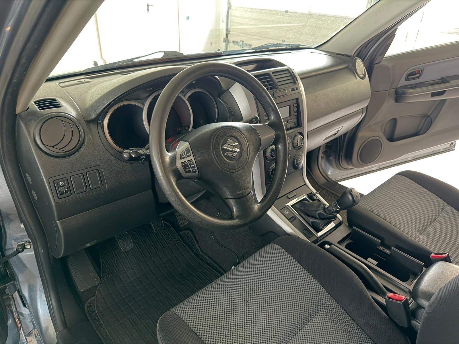 SUZUKI GRAND VITARA 1.9 DDIS 129CH - 4X4 - BVM - VOLANT EN CUIR - ATTELAGE