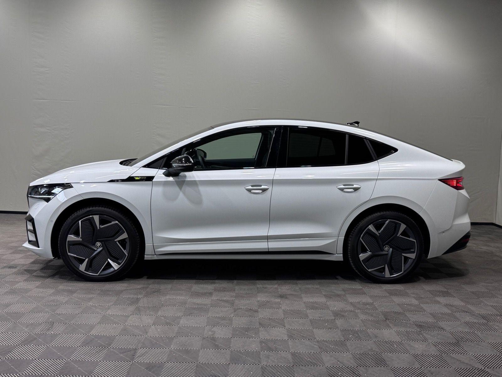 Skoda Enyaq Coupé RS | MATRIX NAVI PANO AHK HUD DCC