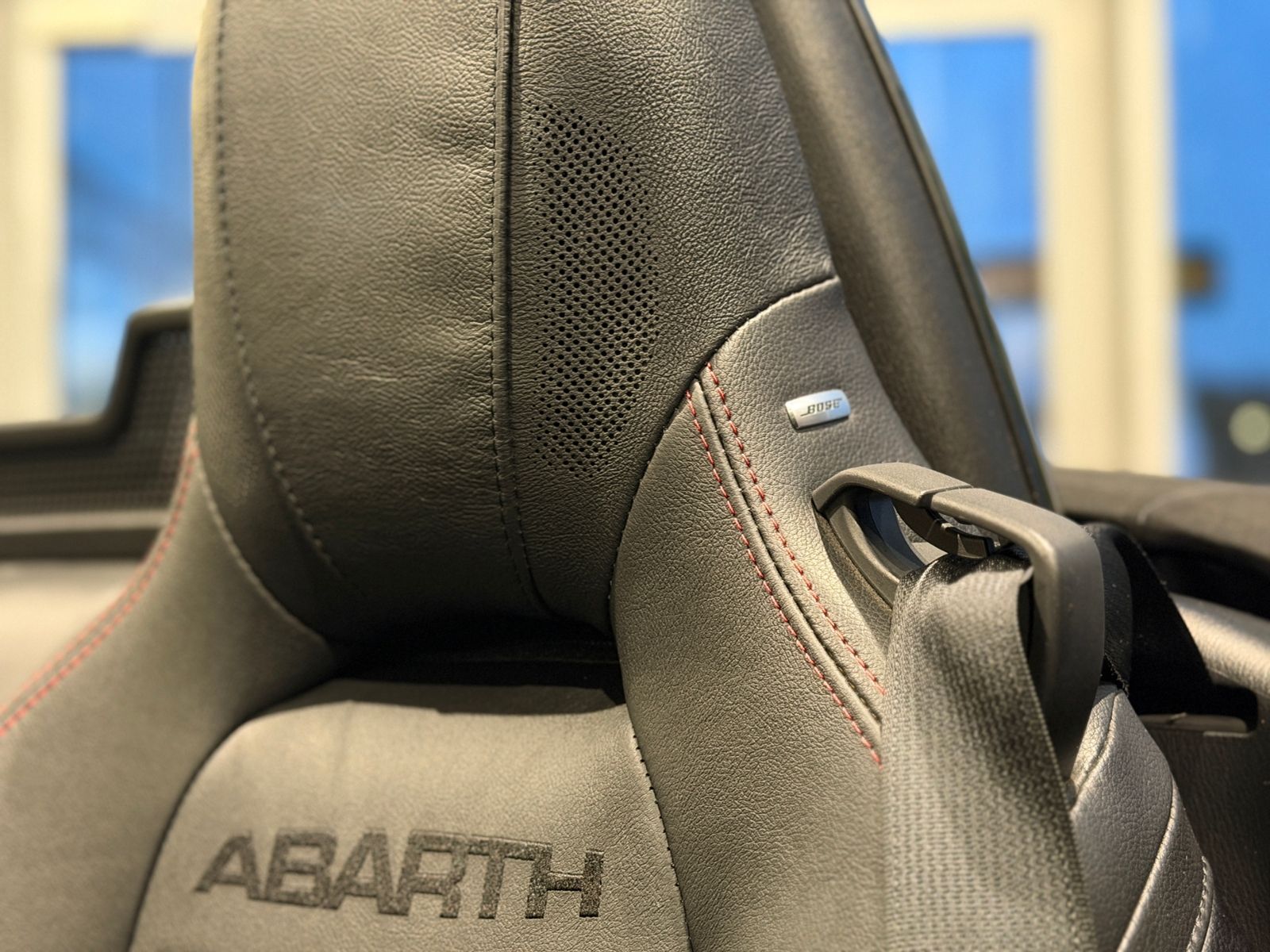 Fahrzeugabbildung Abarth 124 Spider 1.4 MultiAir Turbo AT Turismo LED NAV