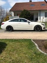 Mercedes-Benz E 400 Coupé - Mercedes-Benz E 400 mit Benzin-Antrieb