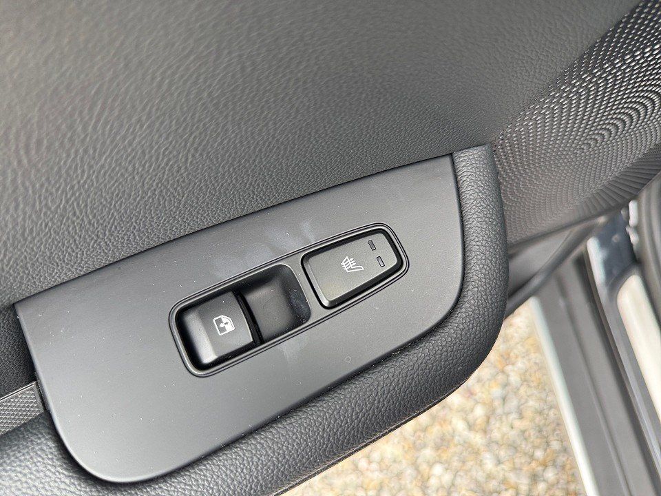 Fahrzeugabbildung Kia XCEED PHEV 1.6 PLATINUM AHK GARANTIE29 PANO VOLL