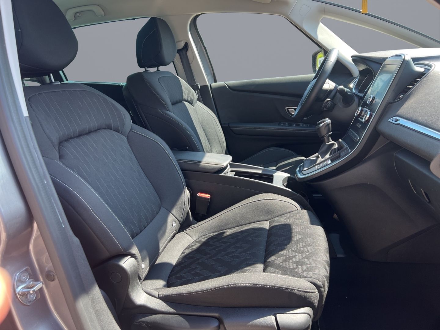 Fahrzeugabbildung Renault Scenic IV Grand Limited 1.7 BLUE dCi 150 Navi Ap
