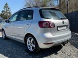 Volkswagen Golf Plus VI /AHK/KLIMAAU./TEMPO/AUTOMATIK/ALU - gebrauchte VW Golf aus dem Jahr 2010