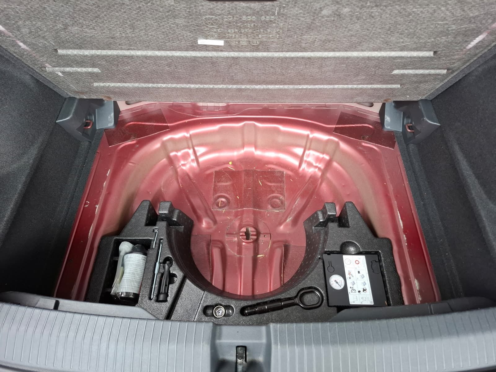 Fahrzeugabbildung Volkswagen T-Roc Style 2,0 TDI DSG +IQ.Drive +Navi +Kamera