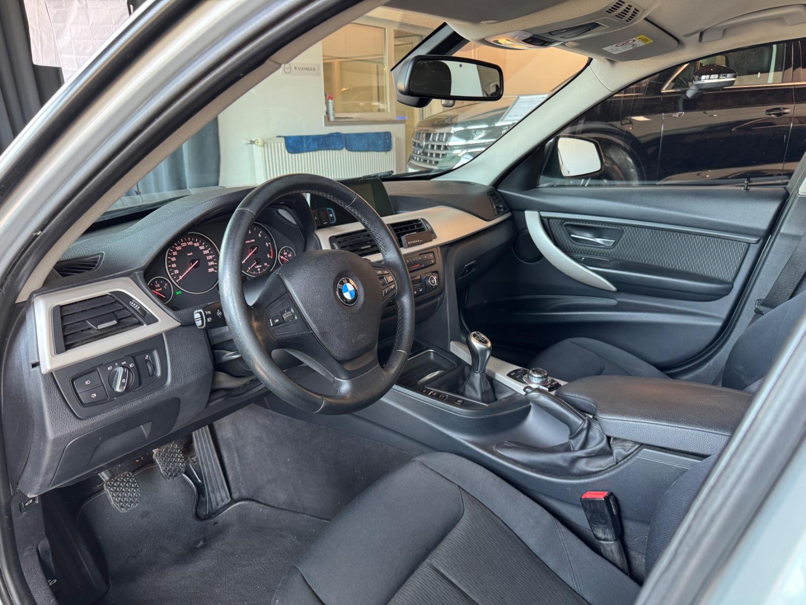 BMW 320d Touring / NAVI / MEMORY