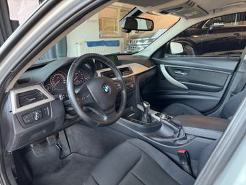 BMW 320 - 4