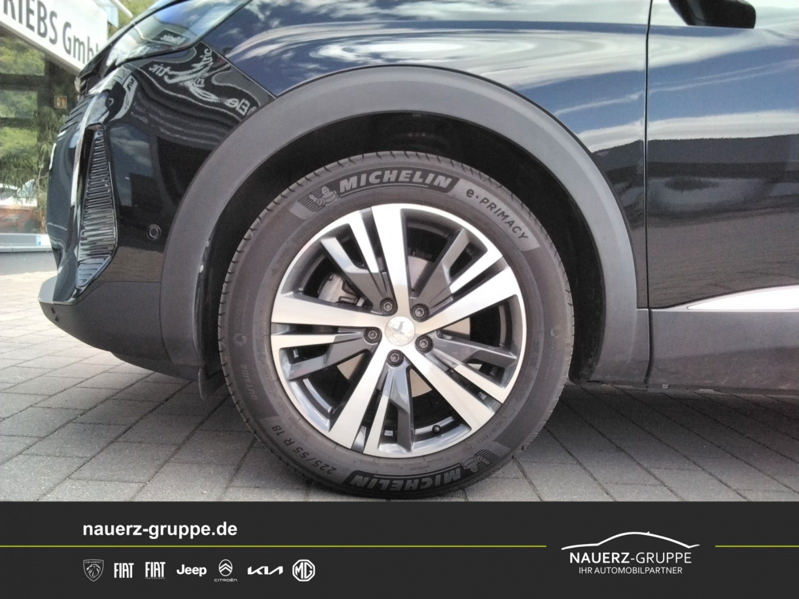 Fahrzeugabbildung Peugeot 5008 Allure Pack - 7 Sitze