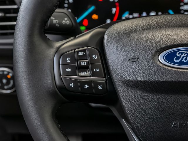 Ford Focus 1.0 Titanium Navi Stauassistent Kamera