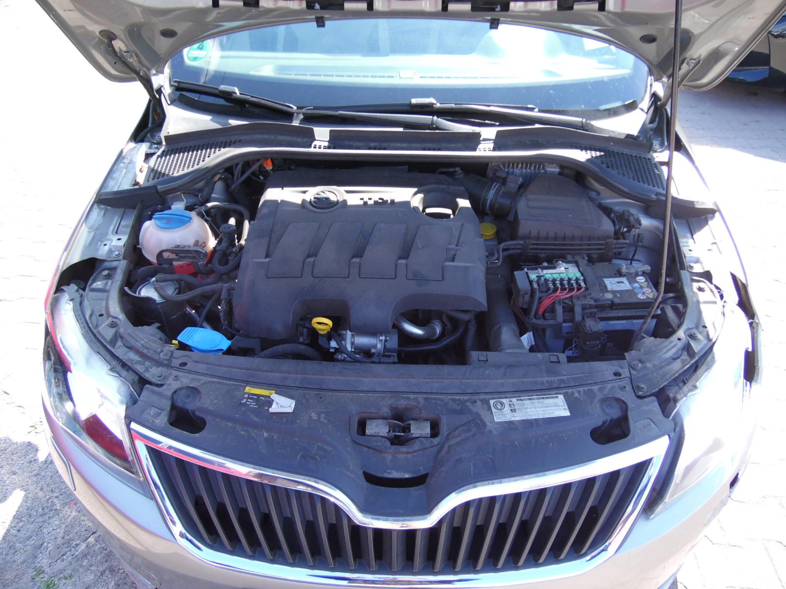 Skoda Rapid 2014 — photo 13