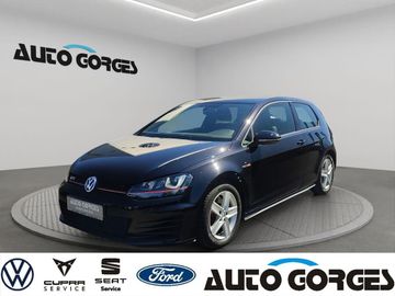 Volkswagen Golf - 1