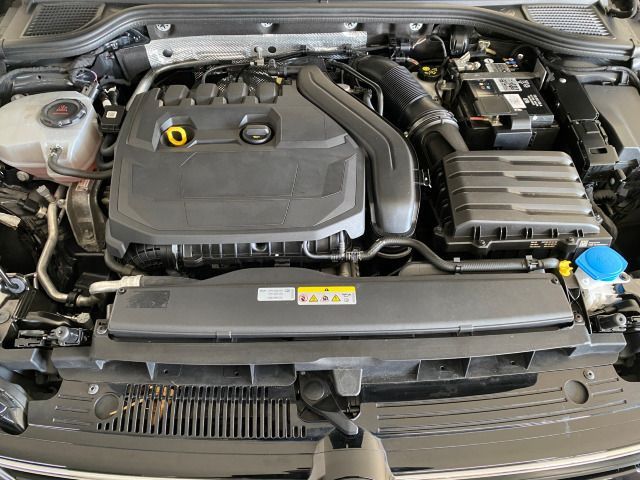 Golf R-Line 1.5 TSI PANO+NAVI+MATRIX+KAMERA