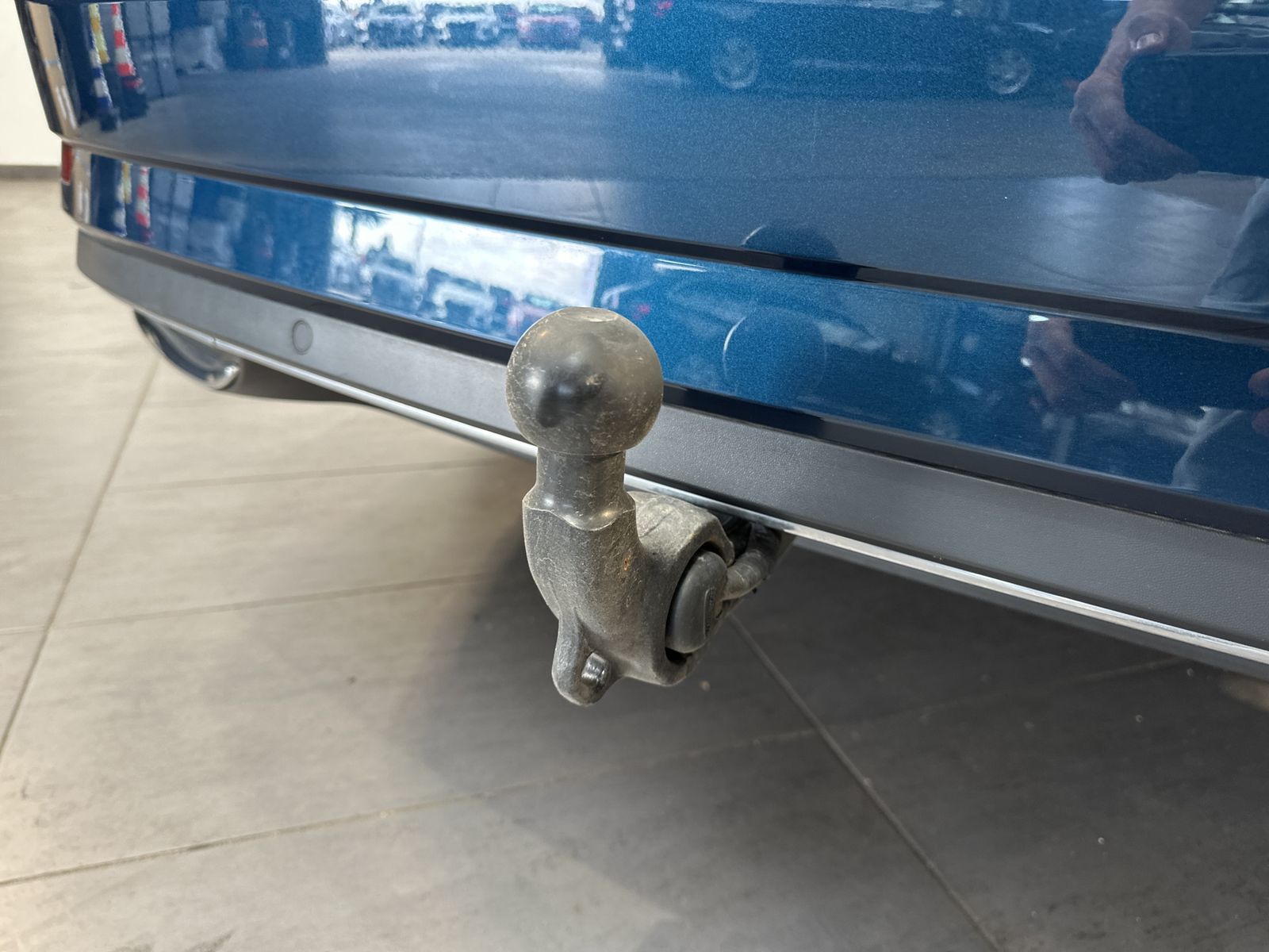 Fahrzeugabbildung SKODA Superb Combi 1.4 TSI iV DSG L&K NAV+LED+AHK+360°