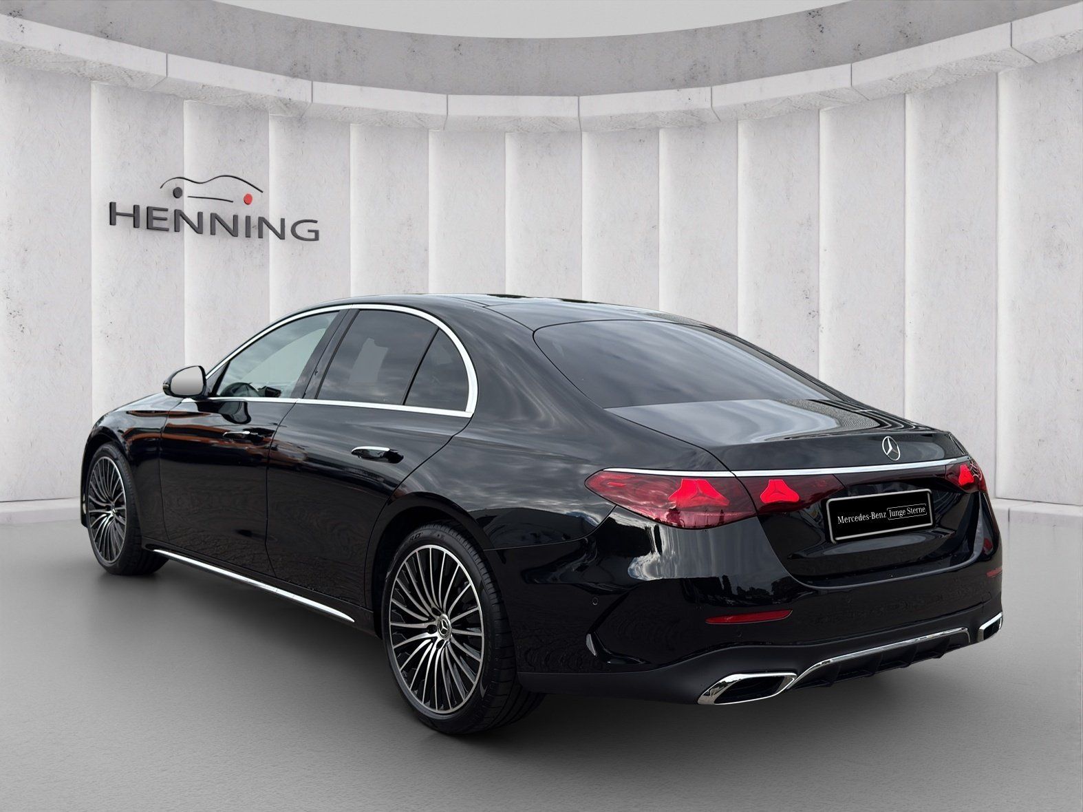 Mercedes-Benz E 200 AMG Premium Pano Burm DIS Standheizung 20" imagem 3