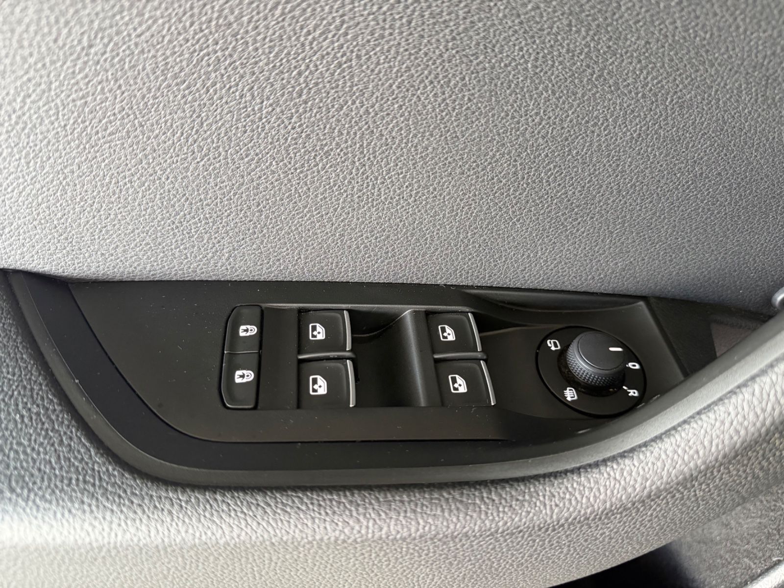 Skoda Superb Combi Style 4x4 AUT AHK SH MEMO CarPl PDC foto 15