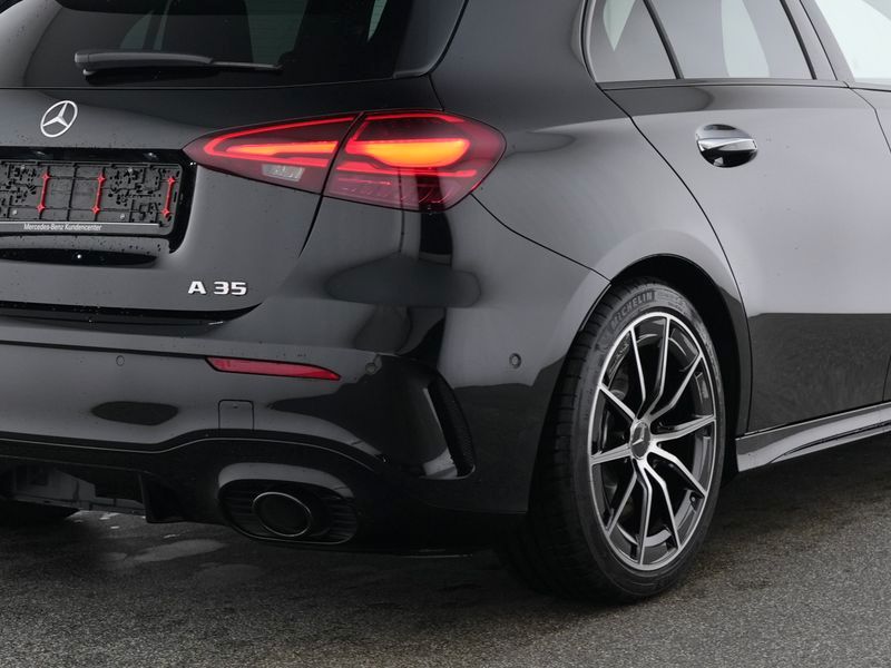 Fahrzeugabbildung Mercedes-Benz AMG A 35 4M PREMIUM+NIGHT+AHK+MULTIBEAM+AMBIENTE