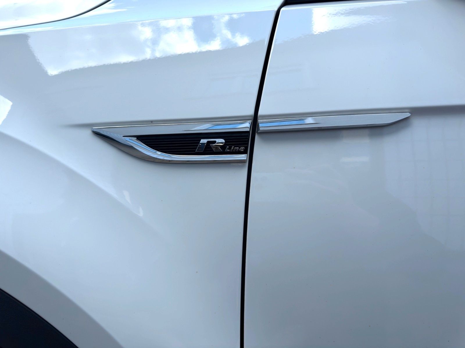 Fahrzeugabbildung Volkswagen T-Roc R-Line*Sport 4M*DSG*AHK*Navi Kamera**