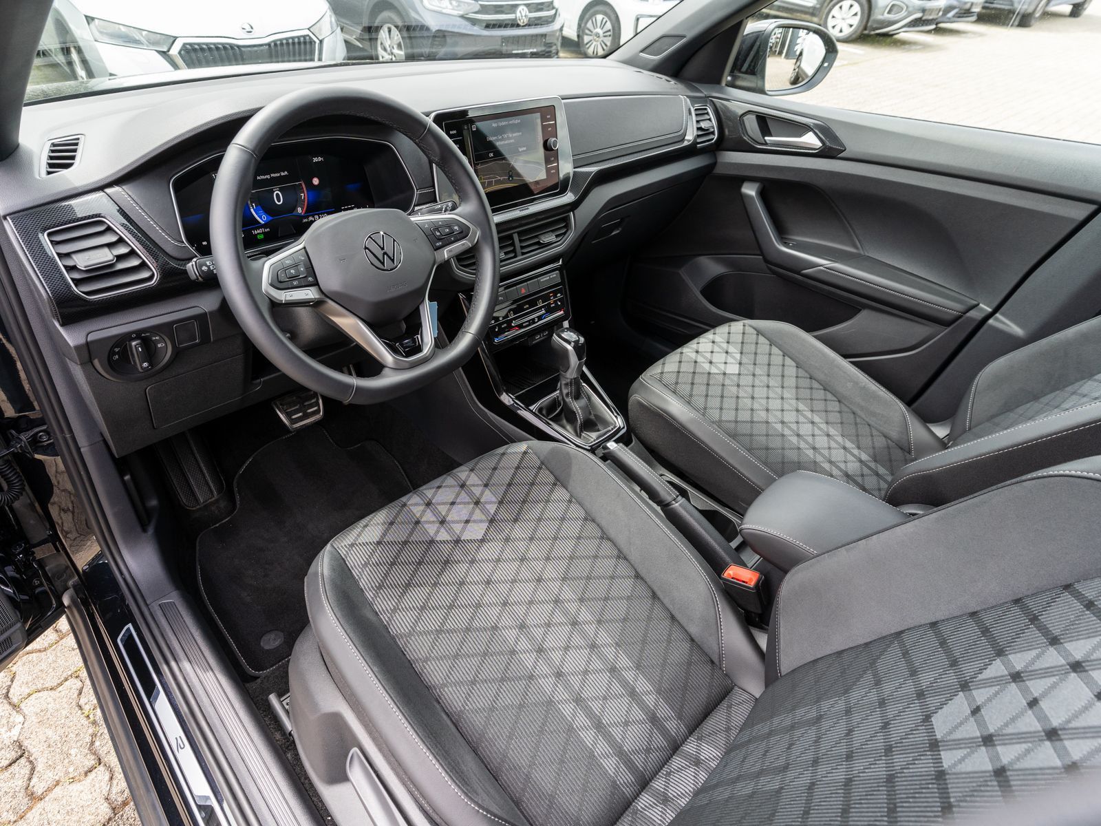 Volkswagen T-Cross - Bild 12