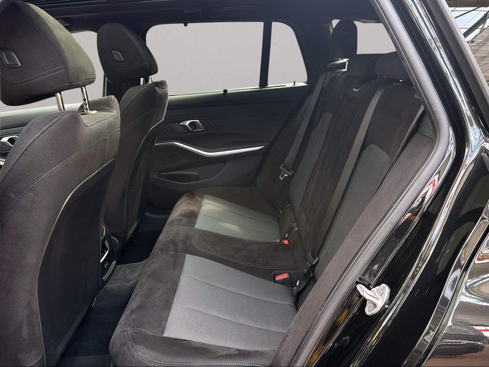 BMW 330 - Bild 17