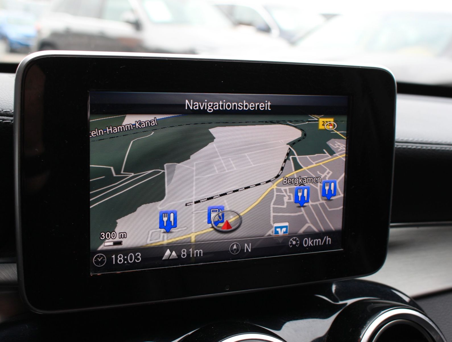 Fahrzeugabbildung Mercedes-Benz C 200 d T AMG Line Distronic+LED+Navi+Totwinkel