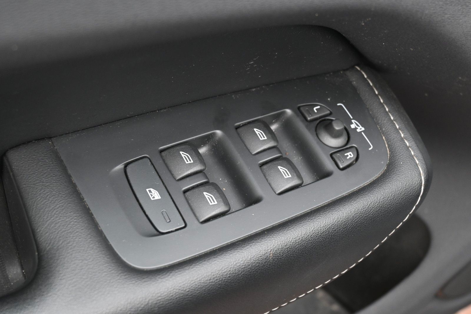 Fahrzeugabbildung Volvo XC60 Inscription T6 PHEV AWD*Luft*HUD*360°*STHZG