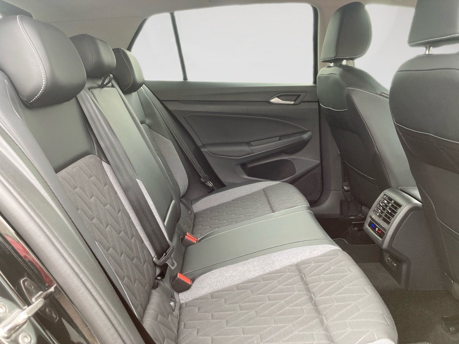 Volkswagen Golf - Bild 10