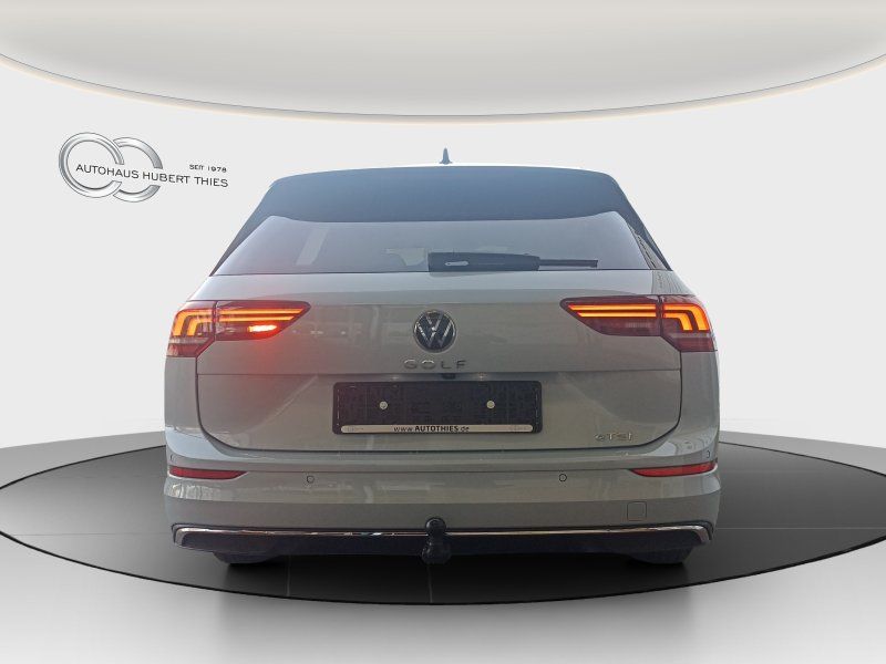 Fahrzeugansicht 6 Fahrzeugabbildung Volkswagen Golf Var. VIII 1.5 eTSI DSG Style AHK+NAVI+KAMER