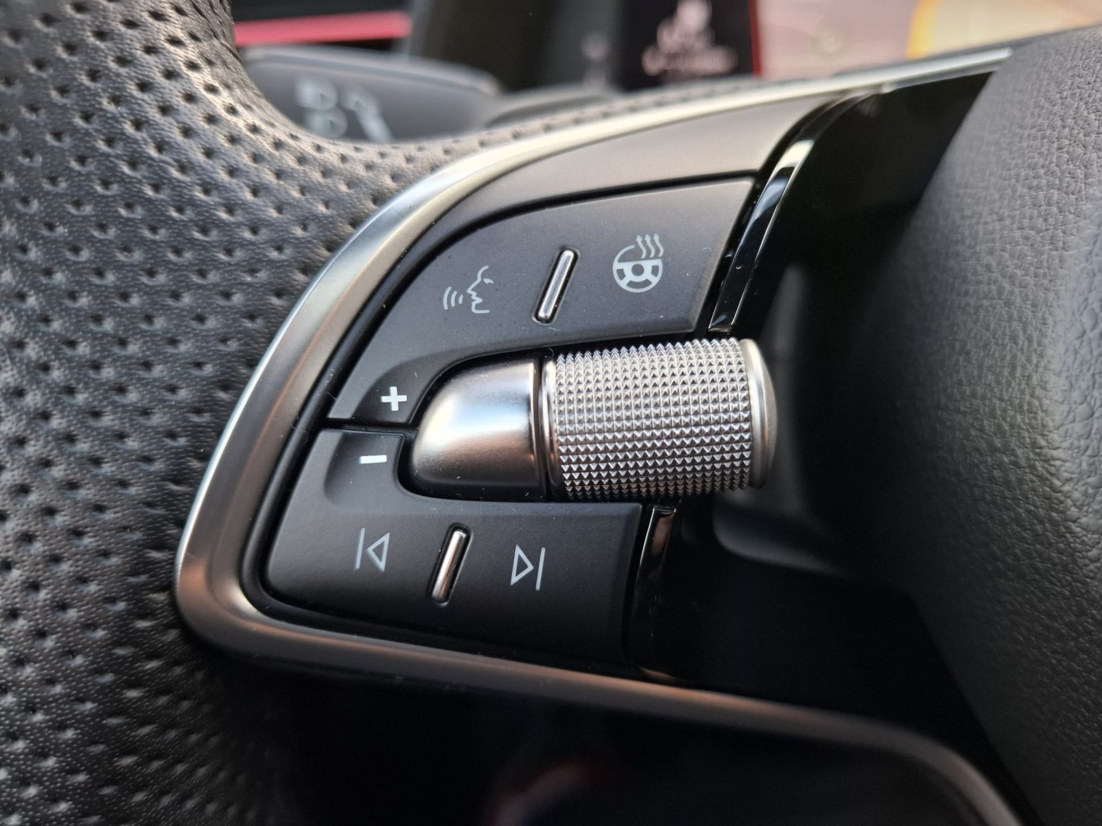 Fahrzeugabbildung SKODA Kamiq 1.5 TSI DSG Monte Carlo PANO*MATRIX*5J.GAR